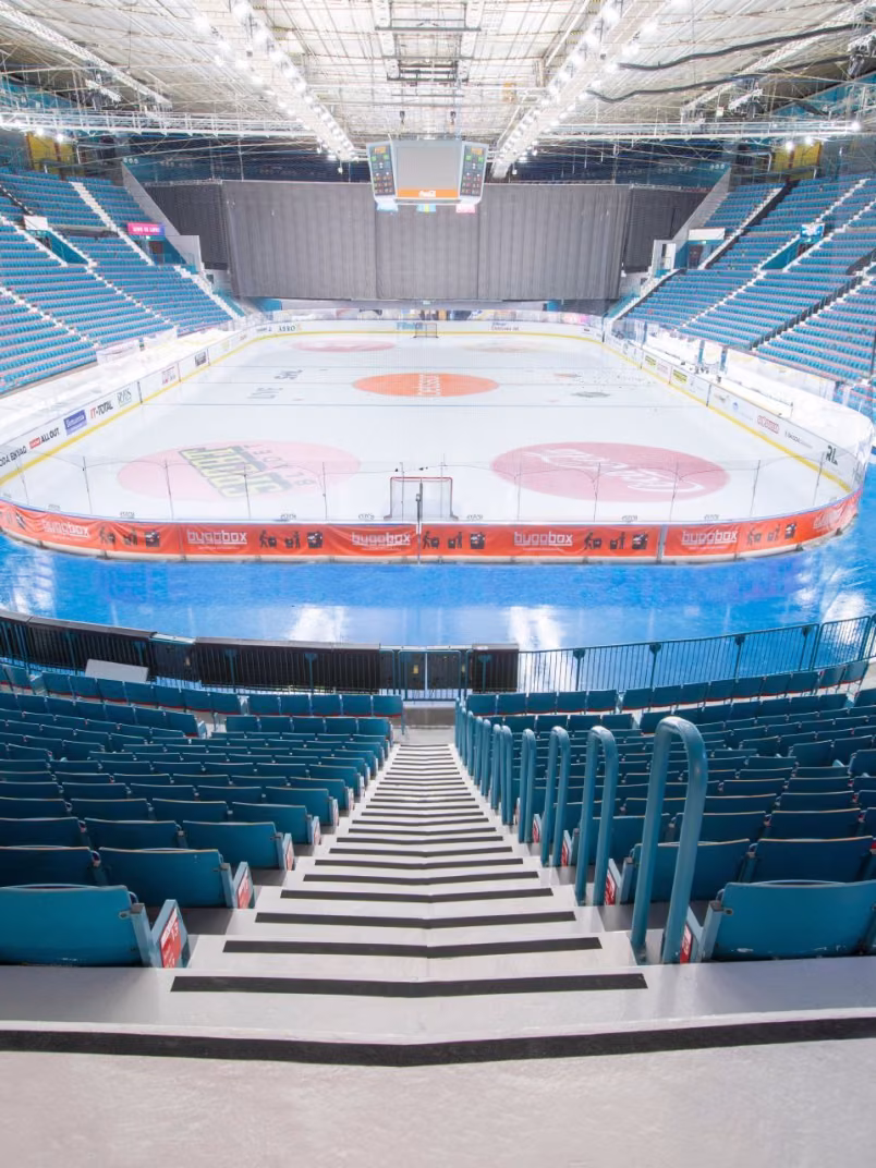 Risinājumi grīdām sporta arēnās un ledus hallēs