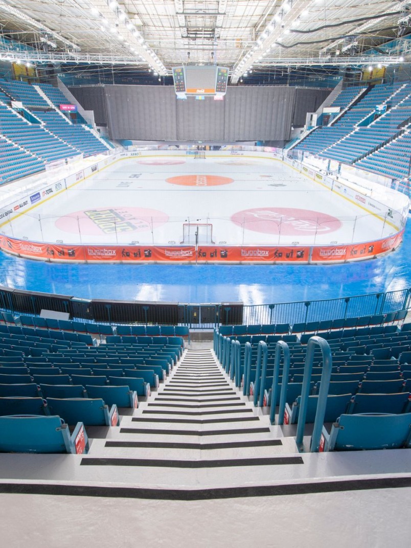 Risinājumi grīdām sporta arēnās un ledus hallēs