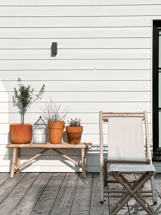 gaiši fasādes toņi