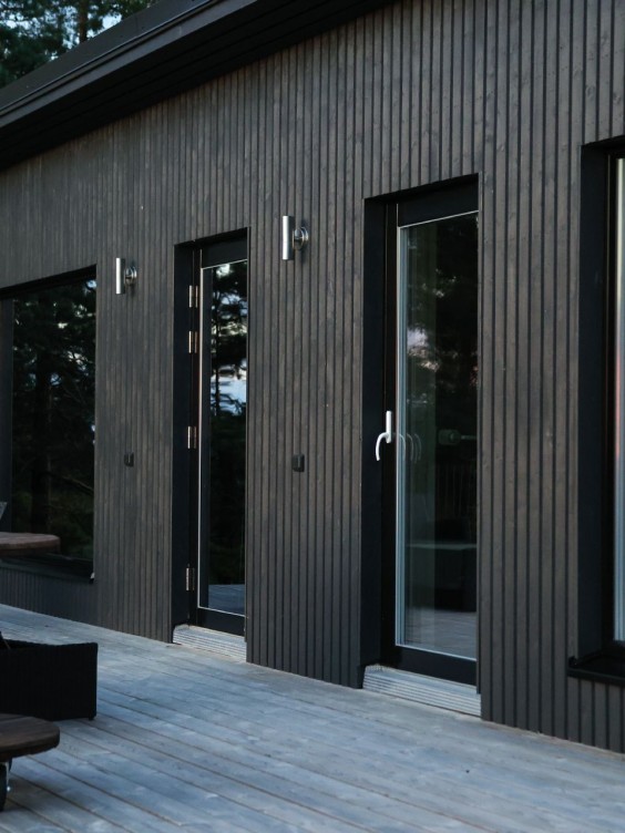 tumši fasādes toņi