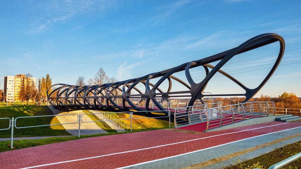 Gājēju un velo celiņi