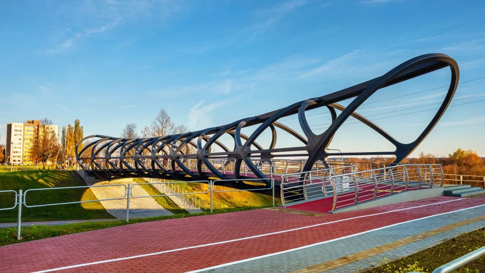 Gājēju un velo celiņi