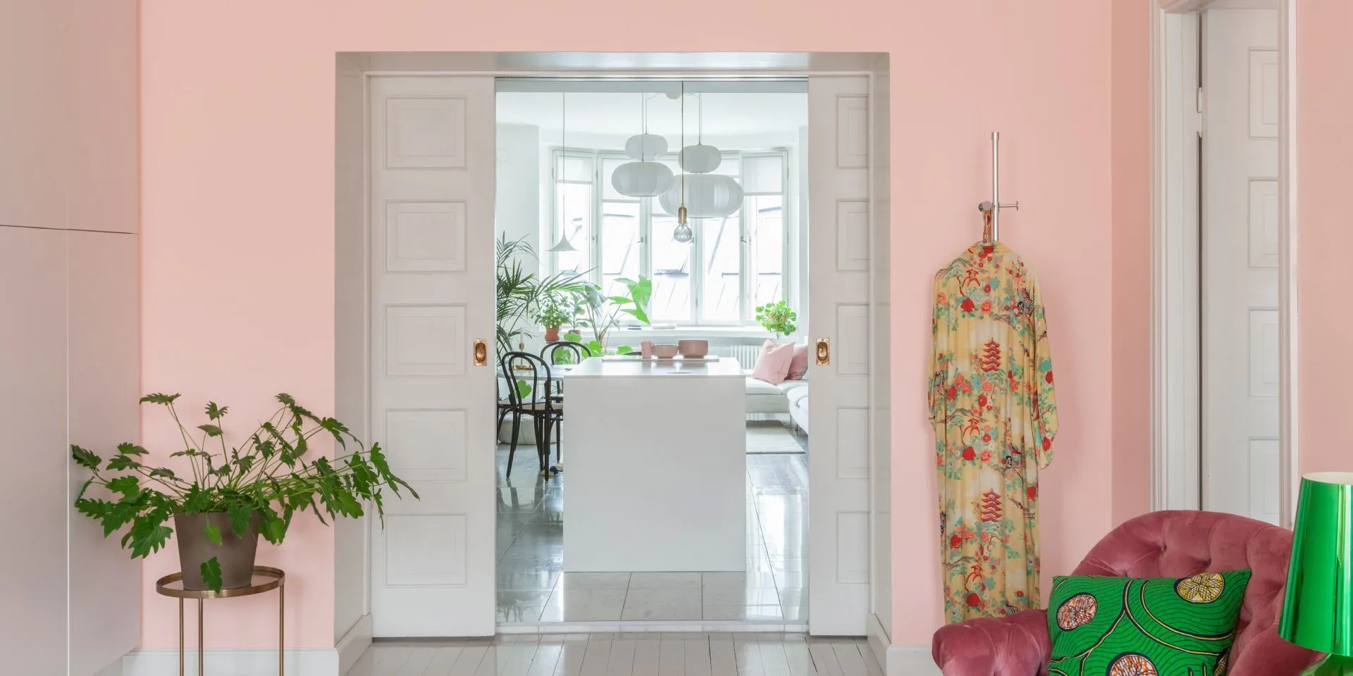 Kontrasti viesistaba