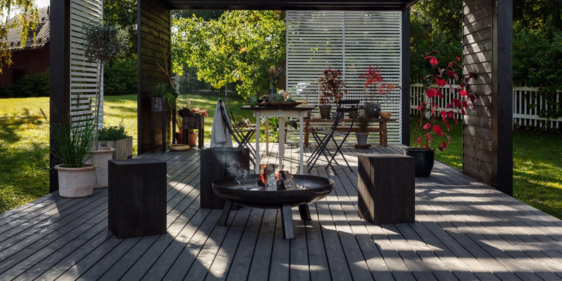 dark colour terrace and pergola