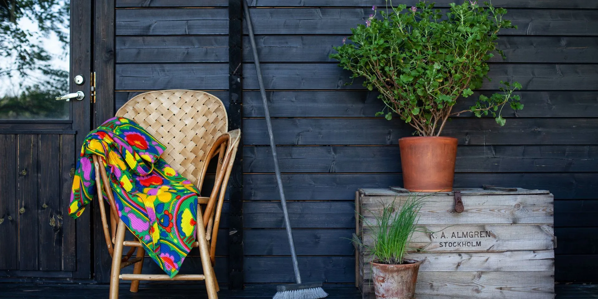 Slotas kāta krāsošana ar Patio verso