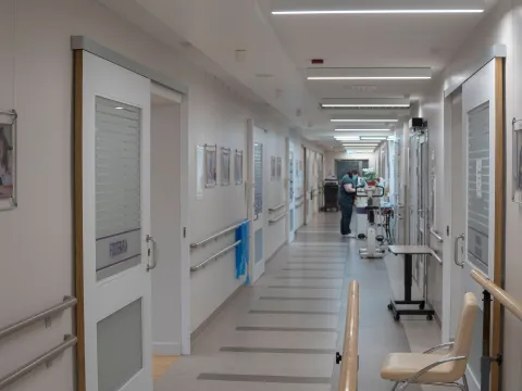 Vidzemes slimnīcā tiek izmantotas viegli kopjamas krāsas