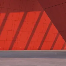 sarkana siena un gaisma