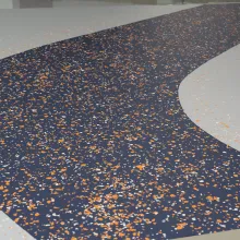 Gaisīgu pārslu joslas grīdas dizains